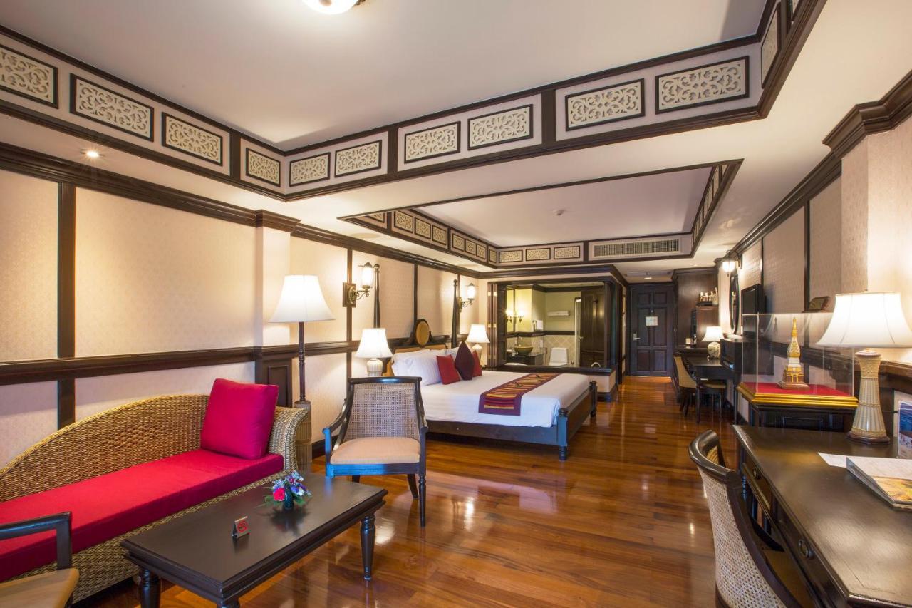 Wora Bura Hua Hin Resort & Spa Exteriér fotografie A suite at the Royal River Hotel