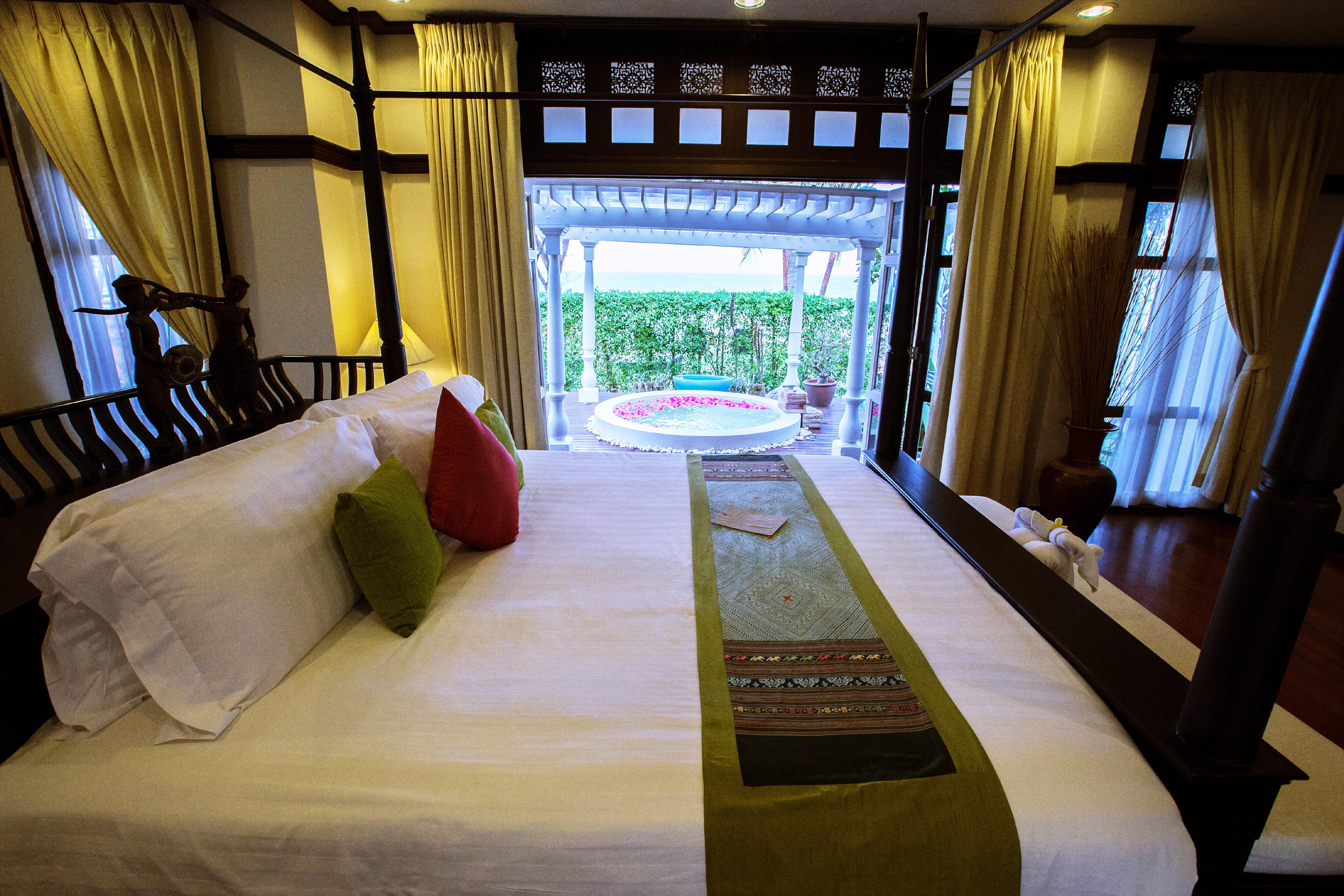 Wora Bura Hua Hin Resort & Spa Exteriér fotografie A bedroom at the resort